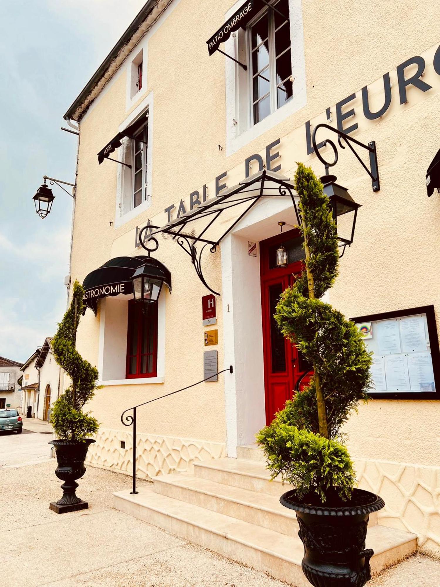 Hotel & Gastronomie - La Table De L'Europe Villeréal Buitenkant foto